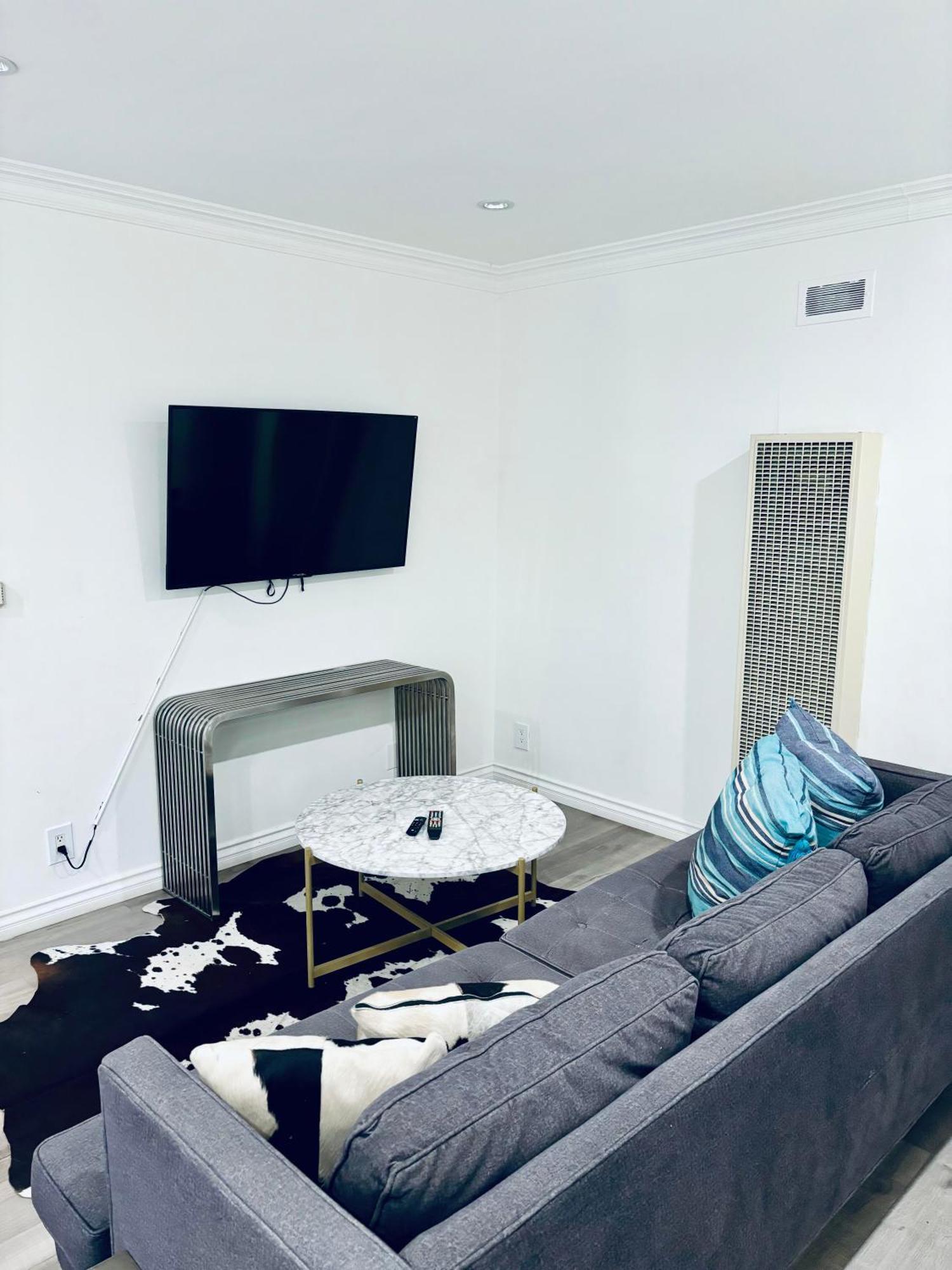 Modern, 1 Bed Condo, Downtown Century City Λος Άντζελες Εξωτερικό φωτογραφία
